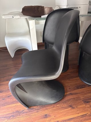 Silla Panton blanca y negra