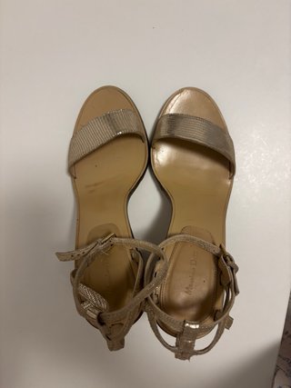 Sandalias Massimo Dutti doradas tacón
