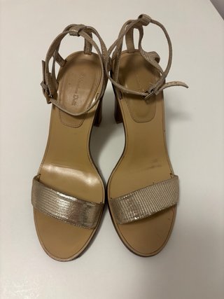 Sandalias Massimo Dutti doradas tacón