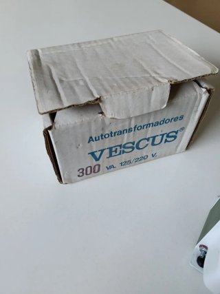 Autotransformador VESCUS 300 VA 125/220V