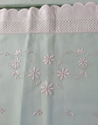 Juego de sábanas verde bordado LIQUIDACION