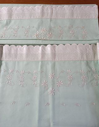Juego de sábanas verde bordado LIQUIDACION