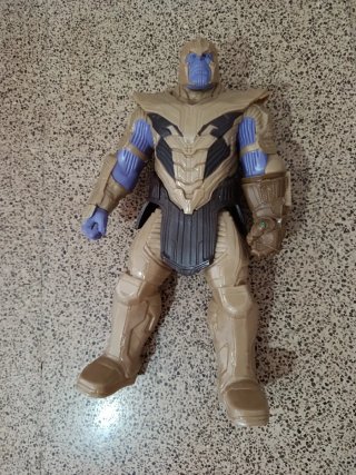 Figura Thanos Marvel