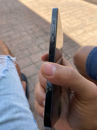 iPhone 14 Pro Max viola