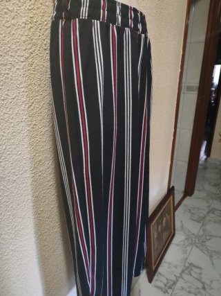 Pantalones de rayas negros y multicolores