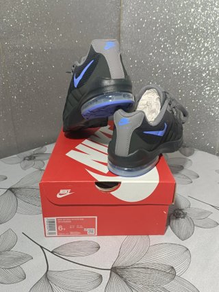 Zapatillas Nike Air Max Invigor Niños Talla 38.5