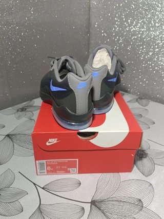 Zapatillas Nike Air Max Invigor Niños Talla 38.5