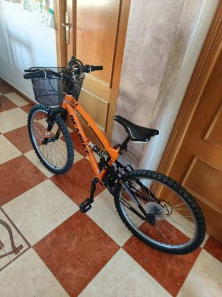 Bicicleta Montaña Naranja 24 con Cesta