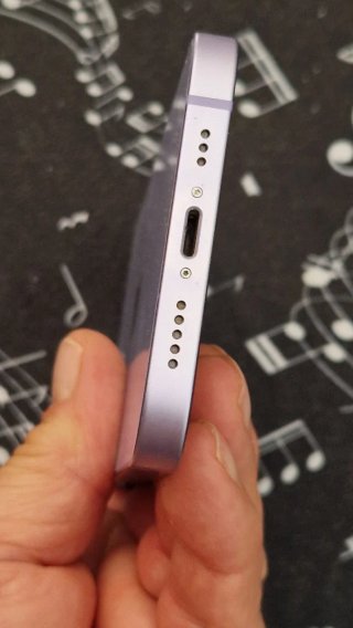 iPhone 12 Morado