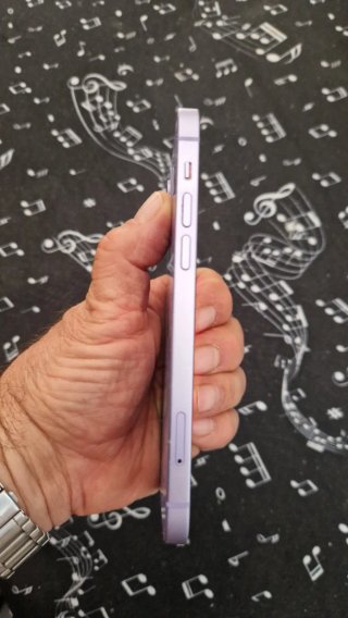 iPhone 12 Morado