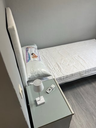 Se alquila piso en zona plaza italia  caceres