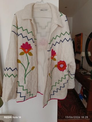 Chaqueta Zara Bordada Flores Talla Única