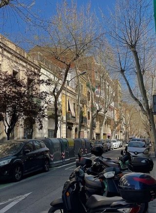 Local comercial en venta en Sants en Barcelona