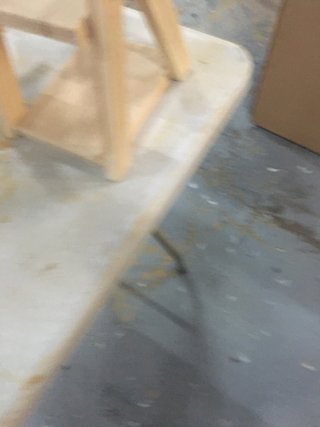 Mesita auxiliar de madera