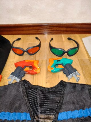 Chaleco y pistolas Nerf Dart Tag
