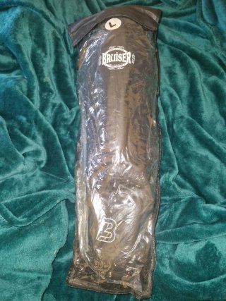 Espinilleras Bruiser Talla L Nuevas en su funda
