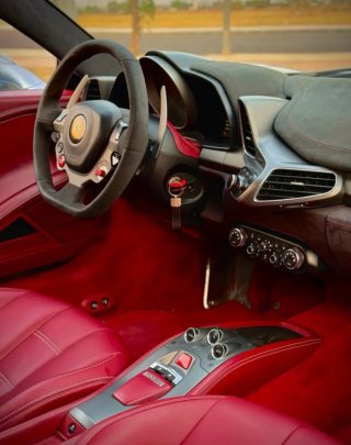 FERRARI  458 ITALIA