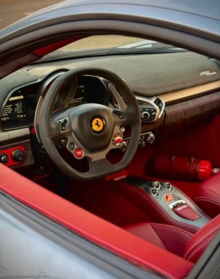 FERRARI  458 ITALIA