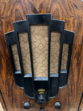 Radio antigua de válvulas PHILIPS 636