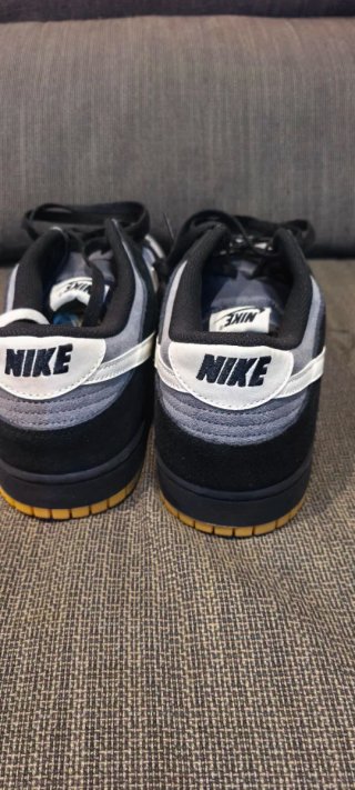 Nike Dunk SB Low Zapatillas Negras y Grises