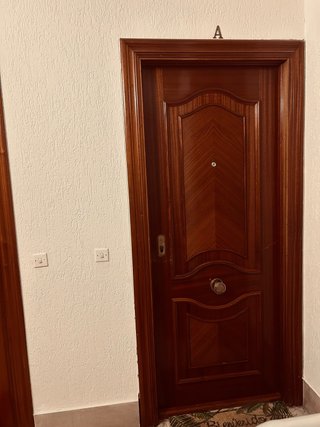 Puerta blindada madera