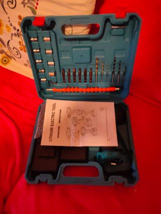 Taladro percutor 21V 3 en 1 con maletín