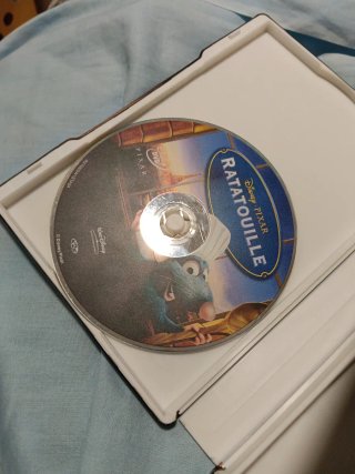 DVD Ratatouille y libro