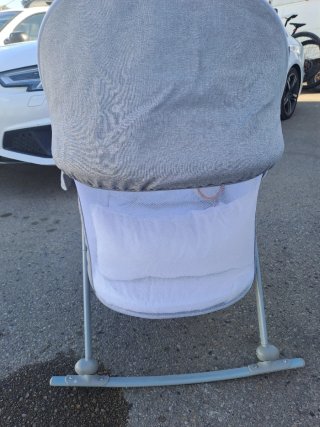 Cuna colecho con mosquitera y cojín antivuelco