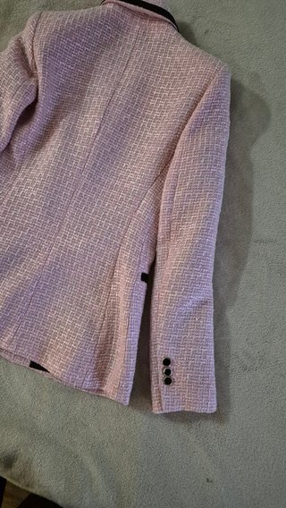 Blazer Zara Rosa/Americana rosa estilo "Old Money"