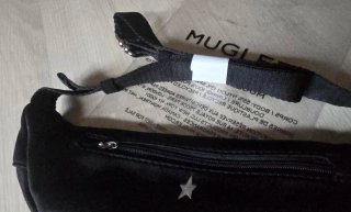 Borsa a spalla Mugler nera con stella argentata