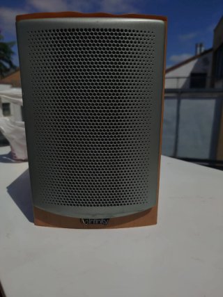 Altavoces Infinity Marrones y Grises