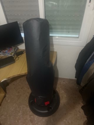 Saco de boxeo de pie negro