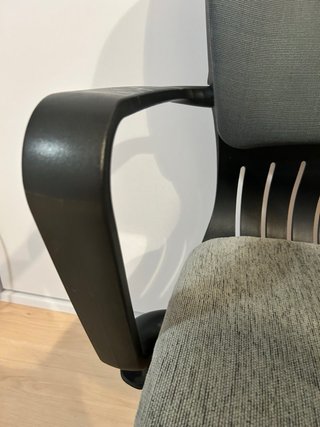 Silla de oficina de altura regulable con ruedas