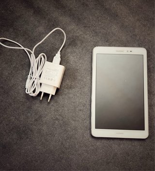 Huawei MediaPad T1 8 SIM/WiFi + Cargador