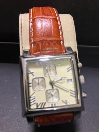 Reloj Cronógrafo Cuadrado Daniel Hechter