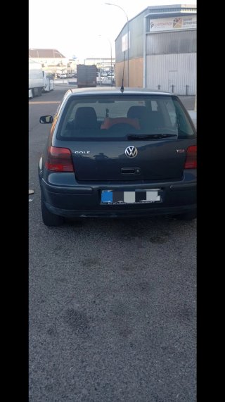 Volkswagen Golf 2004