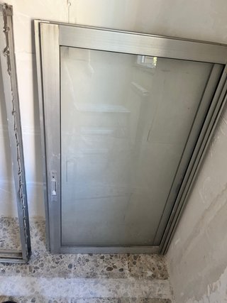 Ventana corredera de aluminio cristal mate