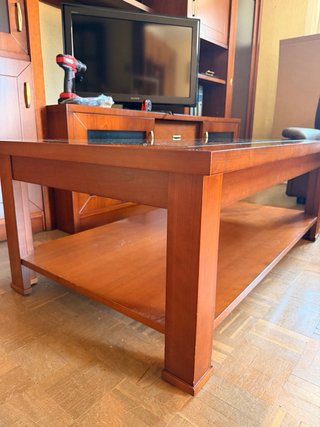 Mesa de centro de madera y cristal