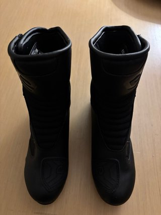 Botas de moto negras. Número 41