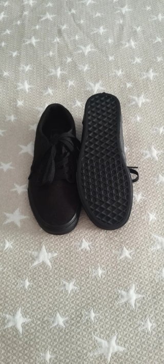 Zapatillas Vans Unisex Talla 36-37.A estrenar