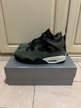 Air Jordan 4 x Undefeated 2025 tg 43