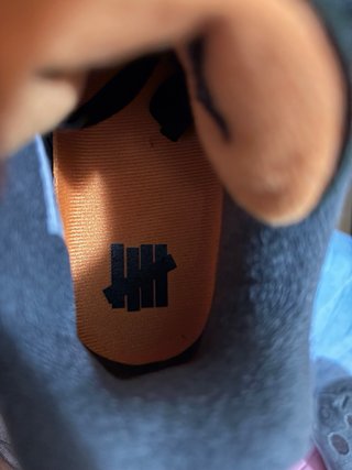 Air Jordan 4 x Undefeated 2025 tg 43