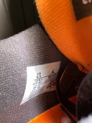 Air Jordan 4 x Undefeated 2025 tg 43