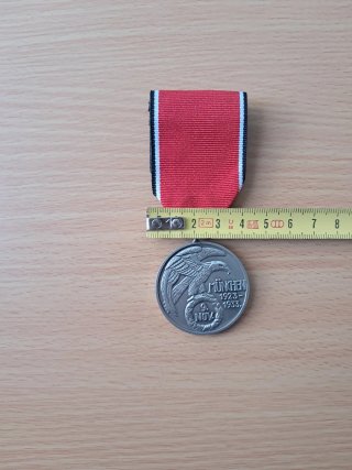 Medalla Águila Orden de la Sangre WWII