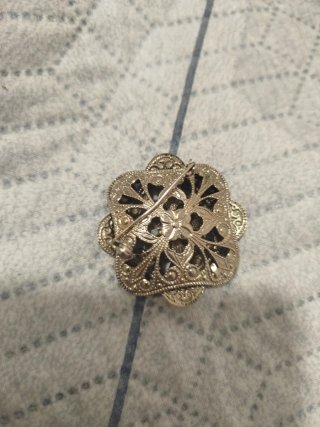 Broche antiguo con camafeo