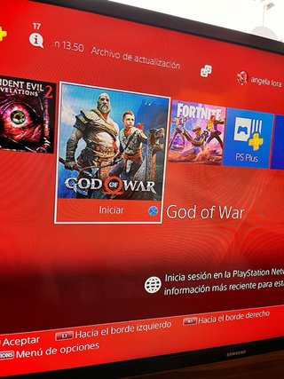 PS4 Pro con 2 mandos, base y juegos