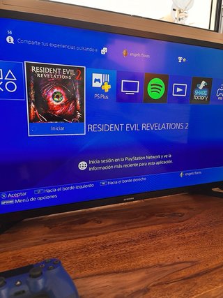 PS4 Pro con 2 mandos, base y juegos