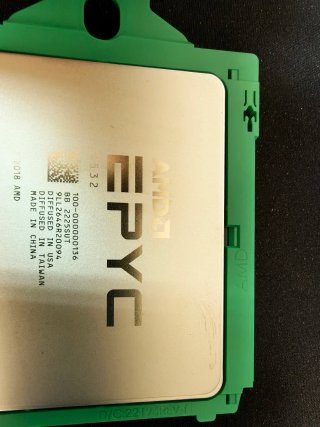 AMD EPYC 7532 32 Núcleos/64 Hilos (LOCKED LENOVO)