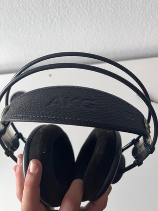 Auriculares AKG Estudio Abiertos Negros