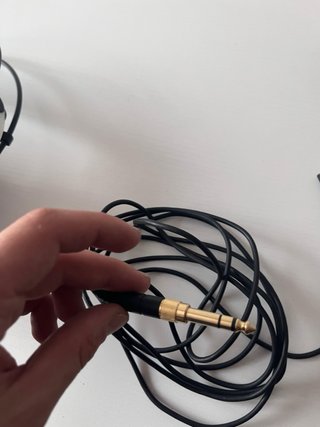 Auriculares AKG Estudio Abiertos Negros